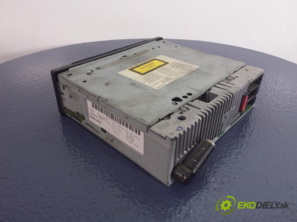 Hyundai Santa fe 2004 Radio I Navigácia: BE7823 35000157