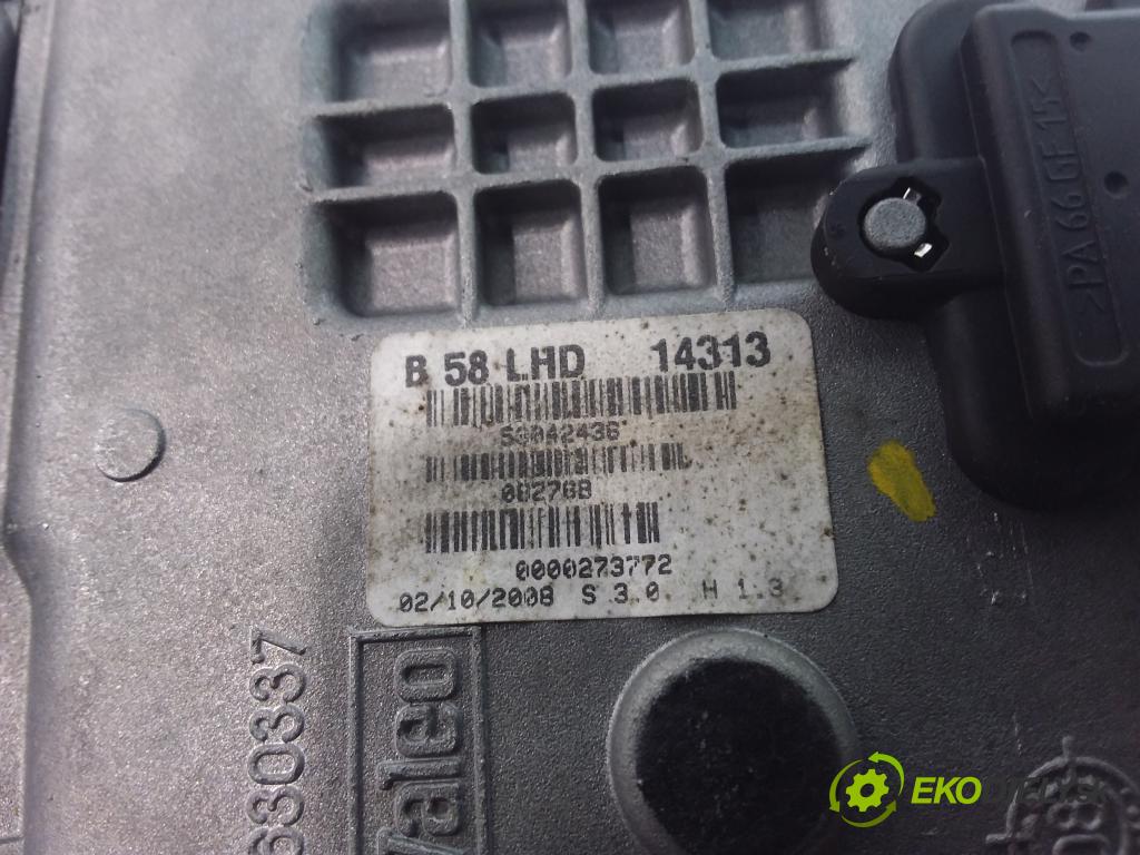 Citroen C4 picasso 2009 mechanizmus motor: Stierače: Predné 53042436