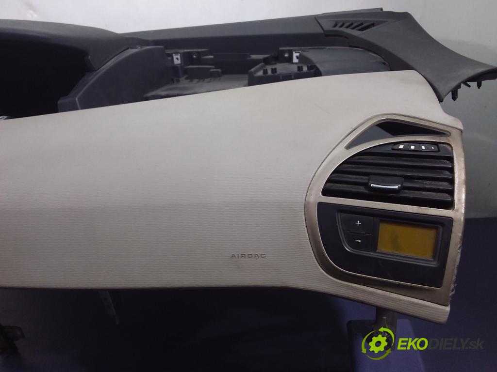 Citroen C4 picasso 2009 kokpit,pristrojová doska 9688685977