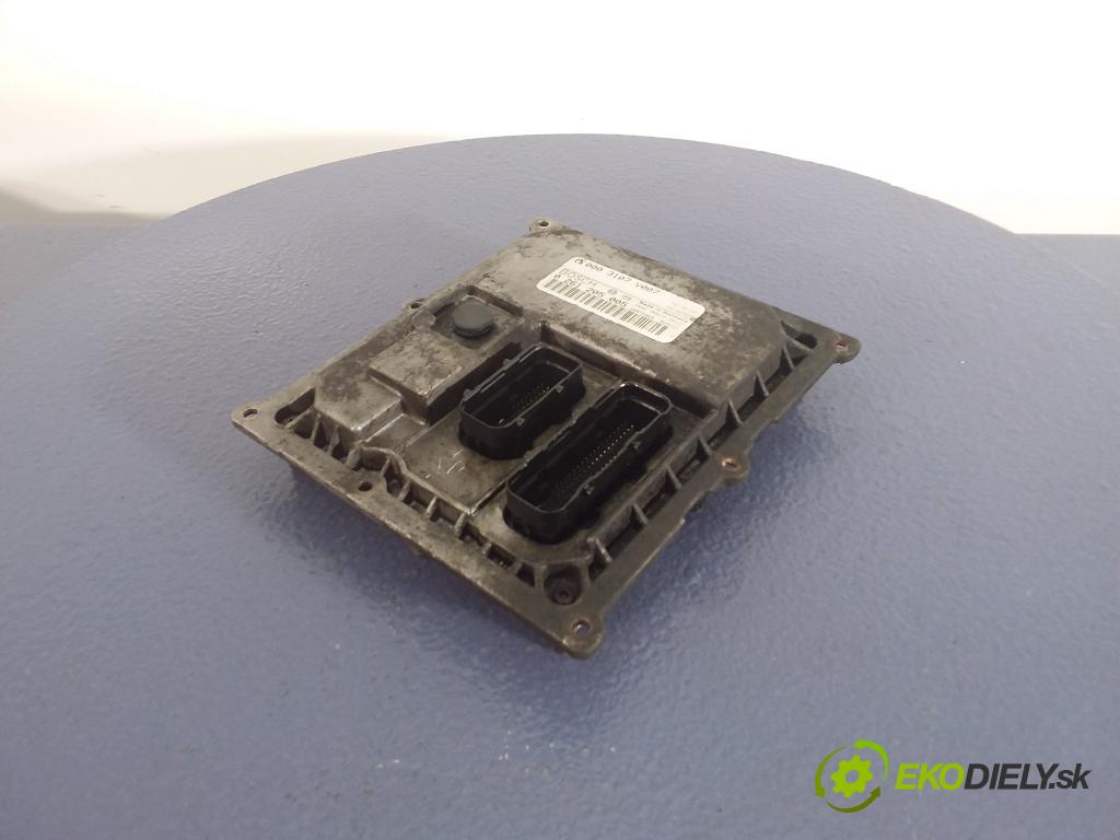 Smart Smart 2002 riadiaca jednotka Motor: 0003107V007