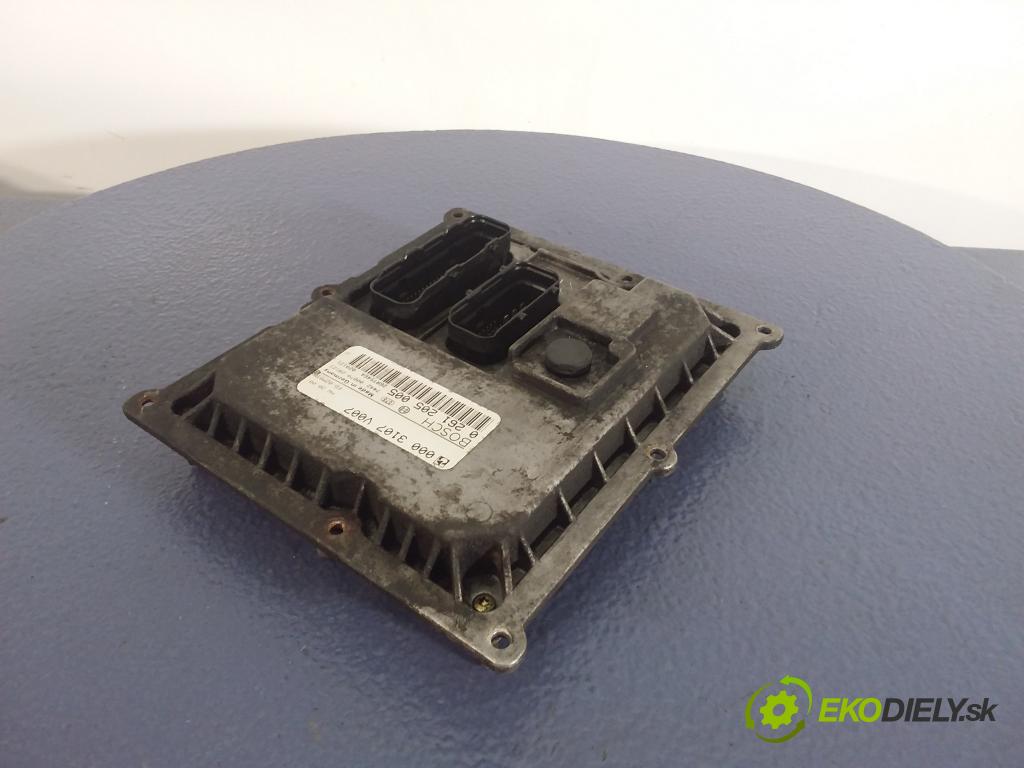 Smart Smart 2002 riadiaca jednotka Motor: 0003107V007