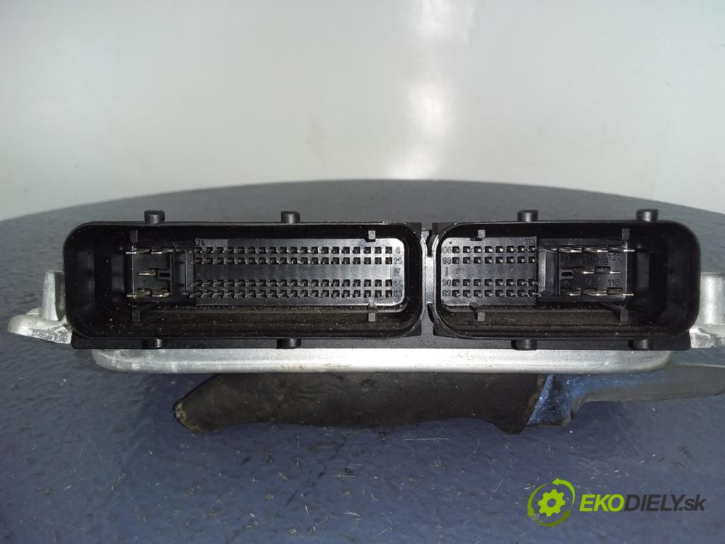Vw Passat 2001 riadiaca jednotka Motor: 038906019EH