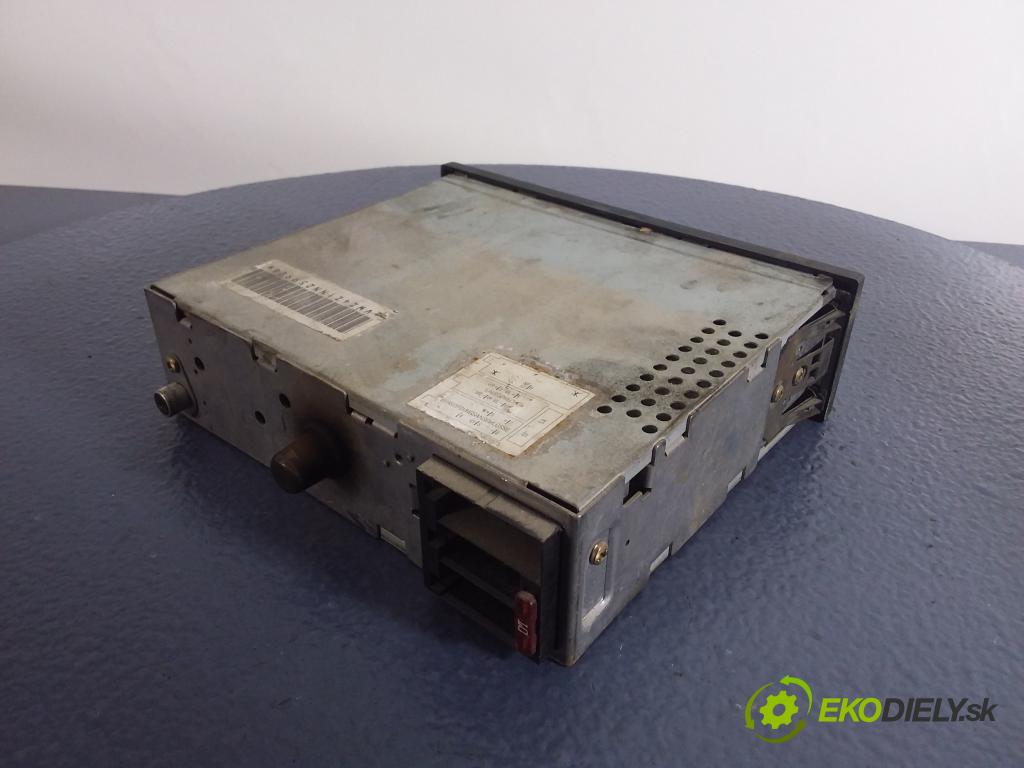Vw Caravelle 1992 Radio I Navigácia: 357035156B