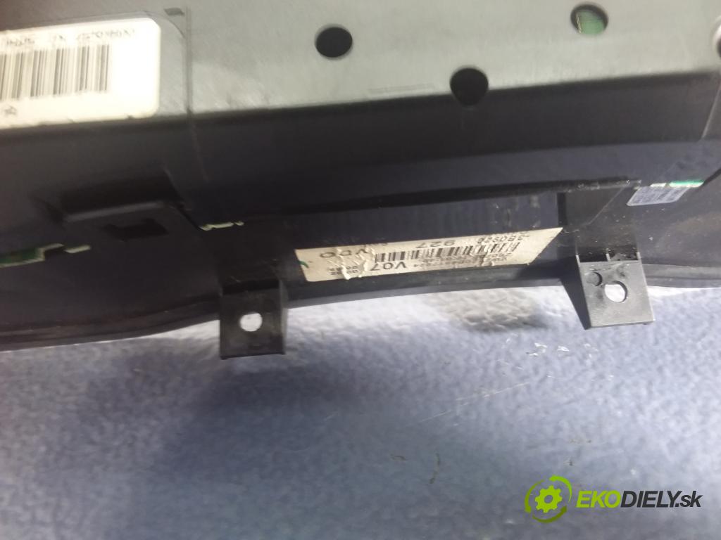 Vw Passat 2000 prístrojovka/ budíky 3B0920927