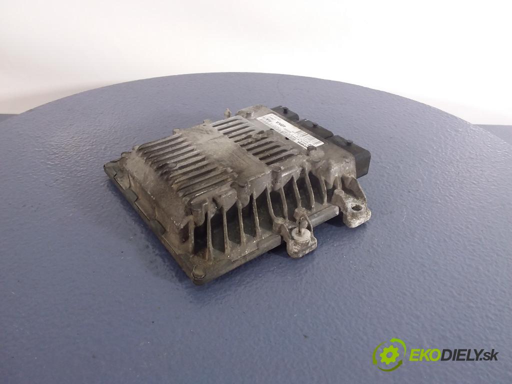 Ford Focus 2006 riadiaca jednotka Motor: 6M51-12A650-YA