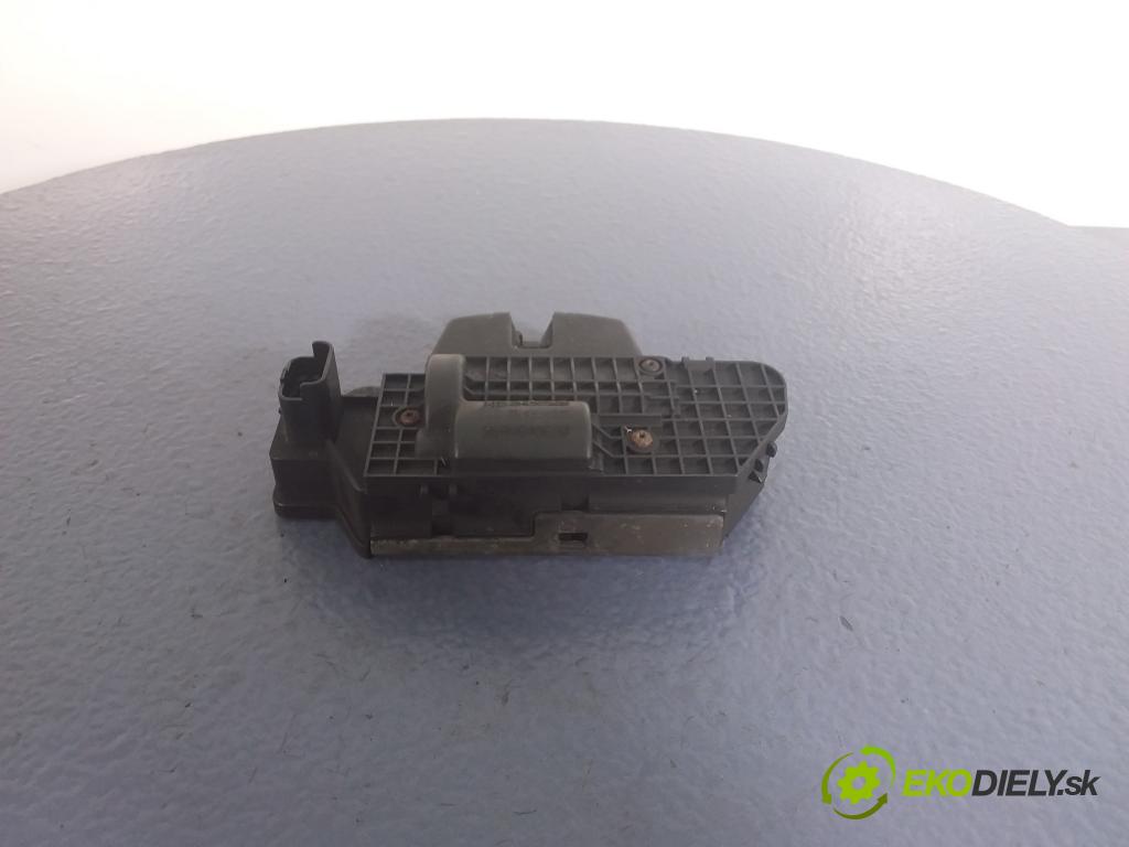 Citroen Ds 5 2015 zámek Klapky: kufr 9684648680