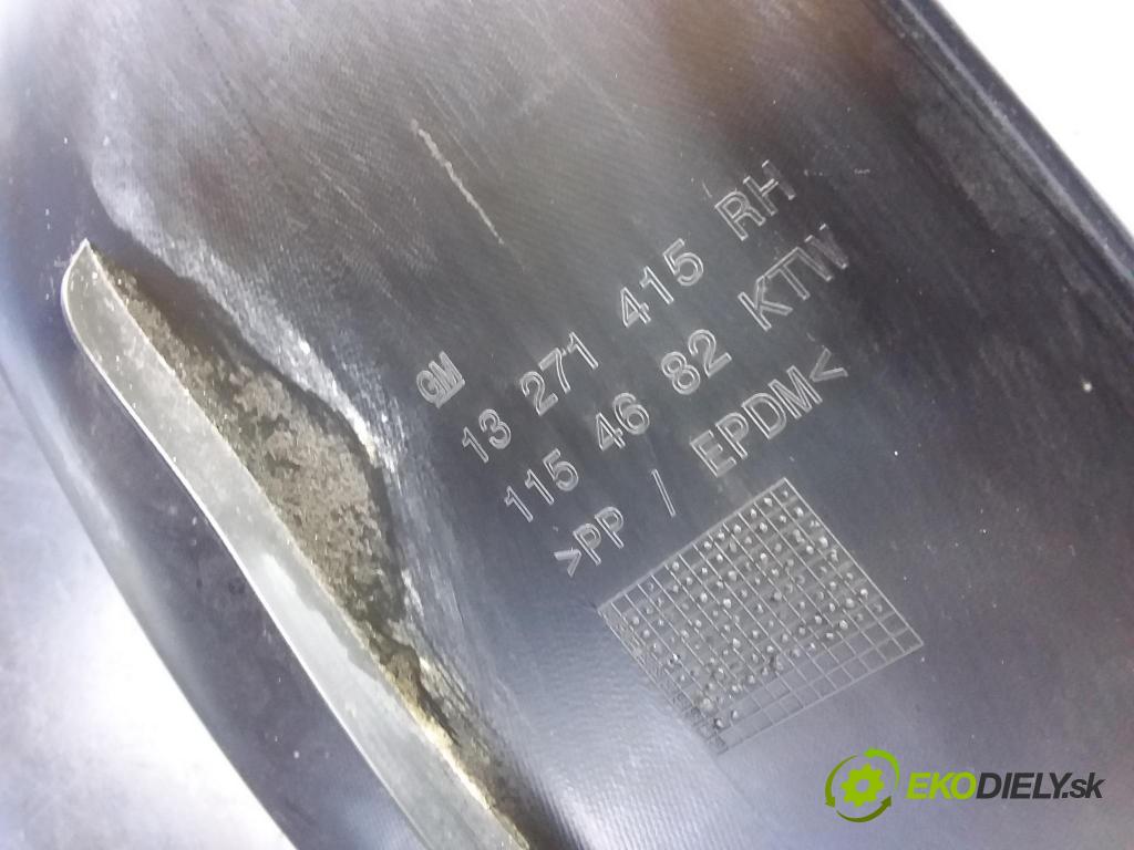 Opel Astra 2017 blatník: plastický: Zad: 13271415