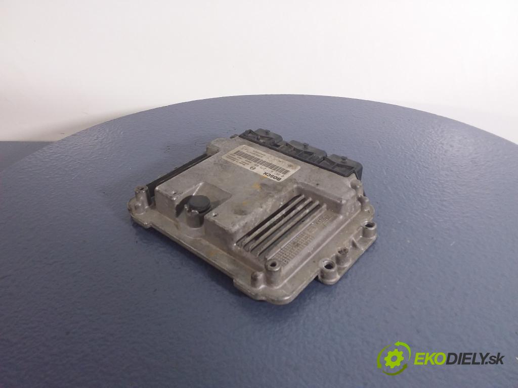 Renault Scenic 2003 riadiaca jednotka Motor: 0281011275