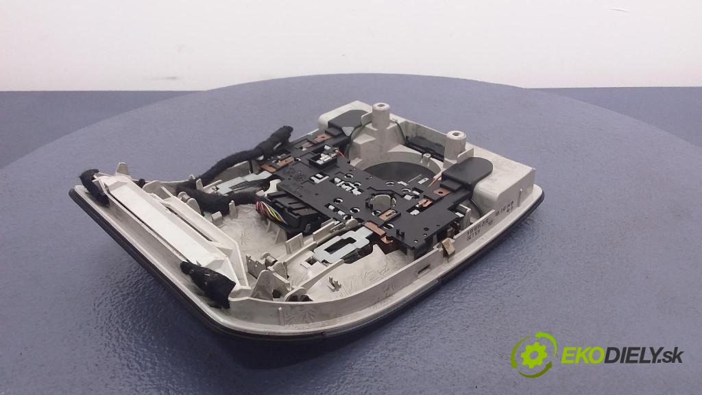 Audi A4 2003 Lampy Uvnitř 8E0947135E
