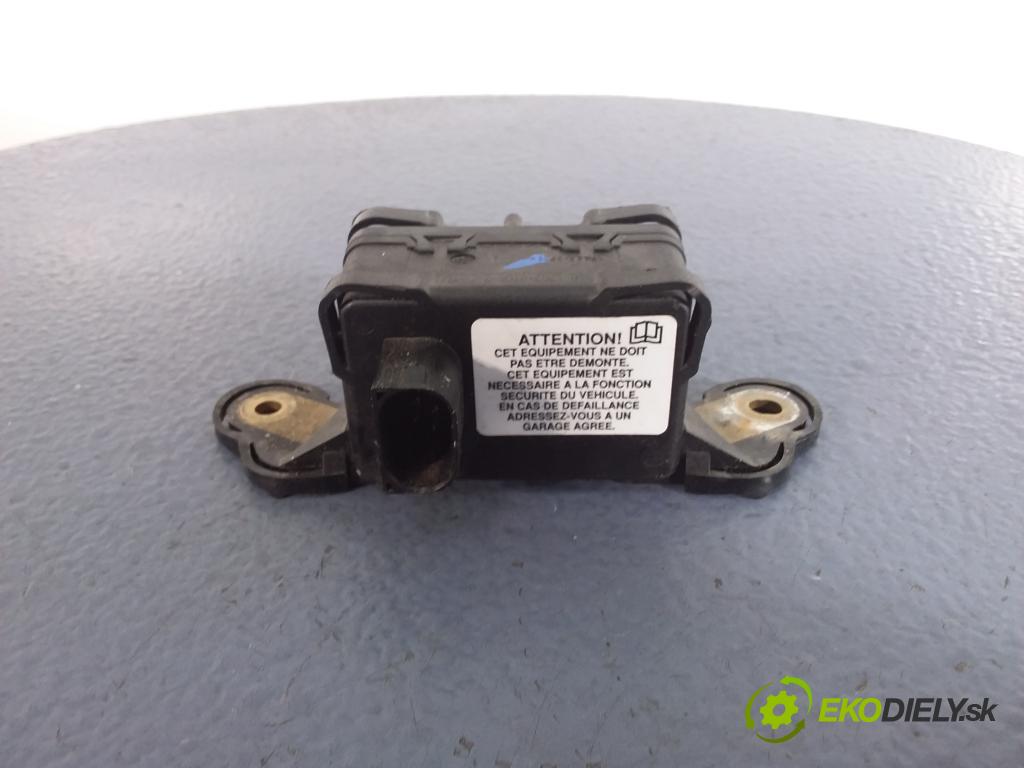 Renault Espace 2012 snímač ESP. 8200404858D