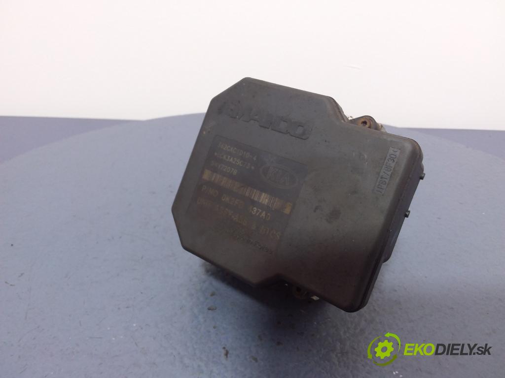Kia Carens 2003 čerpadlo ABS x 0K2FD437A0