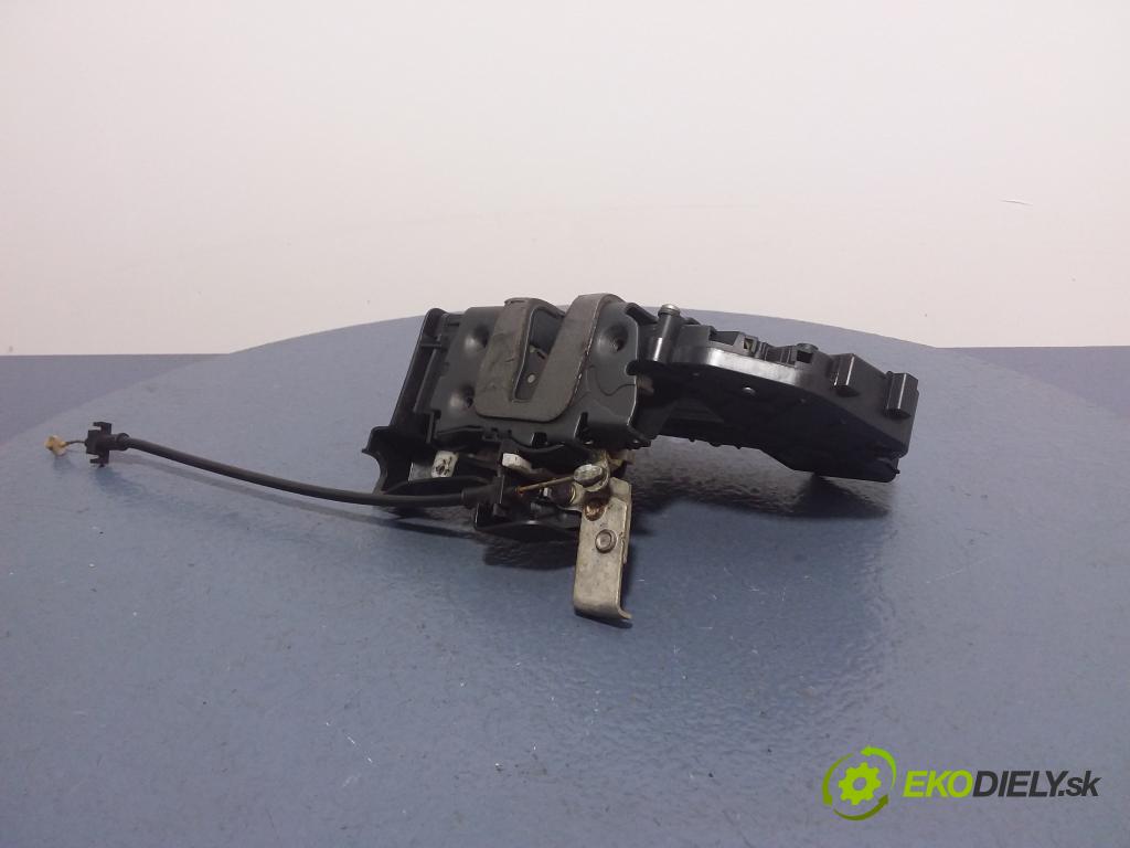 Ford Galaxy 2006 zámek dveře před Levý: 6M2A-R21813-MA