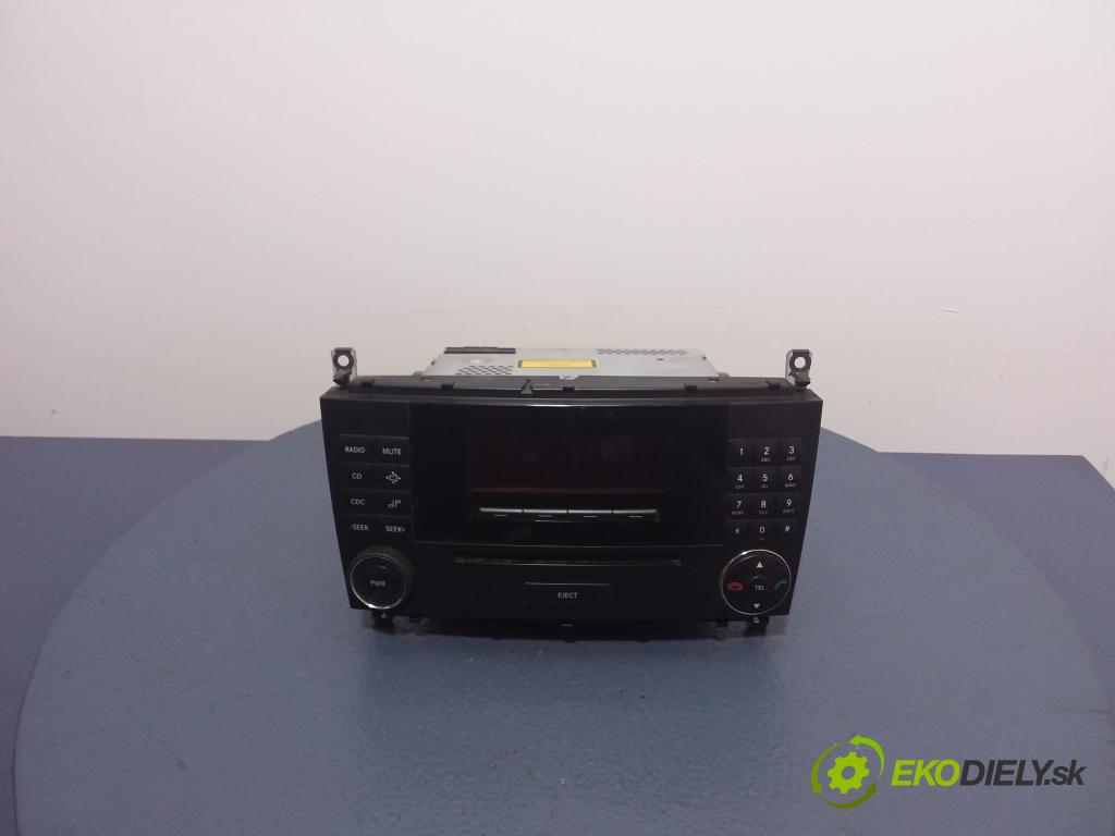 Mercedes C-klasa 0 Radio I Navigácia: A2038700689