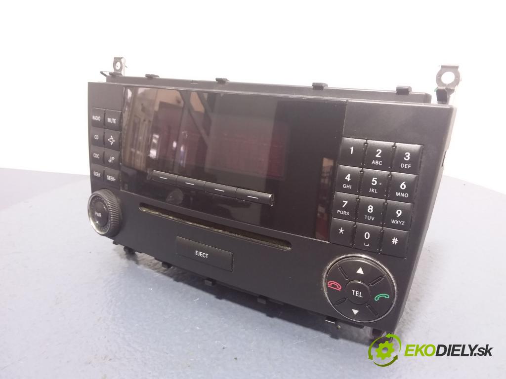 Mercedes C-klasa 0 Radio I Navigácia: A2038700689