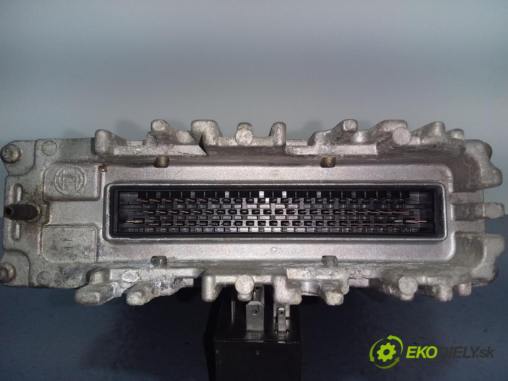 Vw Passat 1996 riadiaca jednotka Motor: 028906021DD