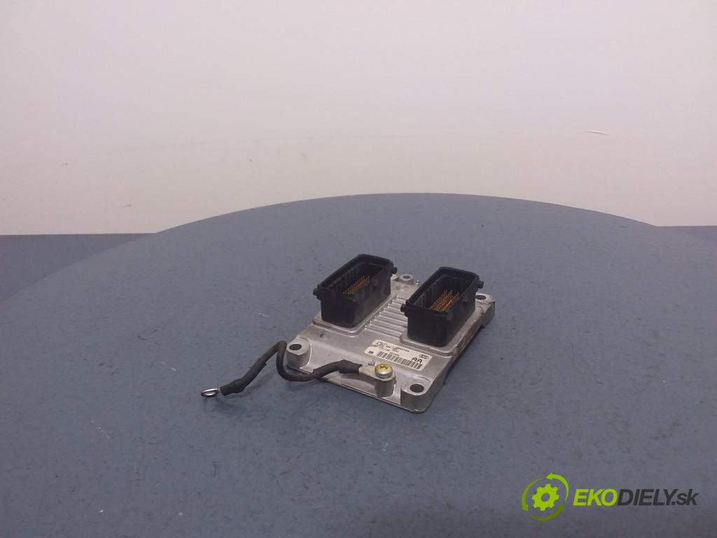 Opel Omega 2000 riadiaca jednotka Motor: 0261206490
