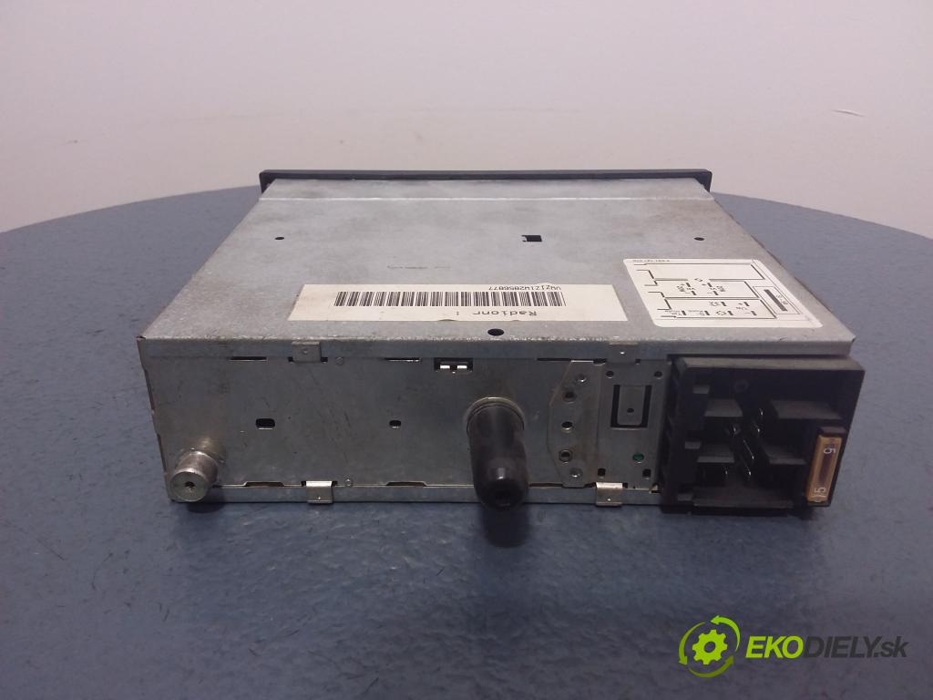 Vw Passat 2005 Radio I Navigácia: 3B0035156A