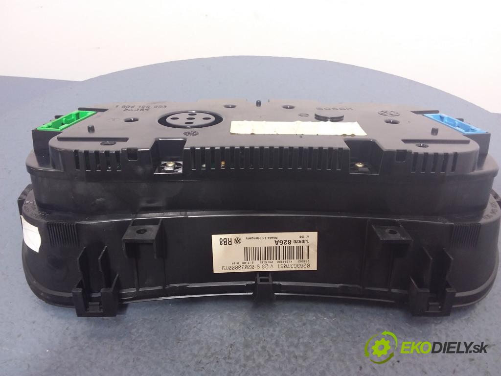 Vw Golf 2002 prístrojovka/ budíky 1J0920826A