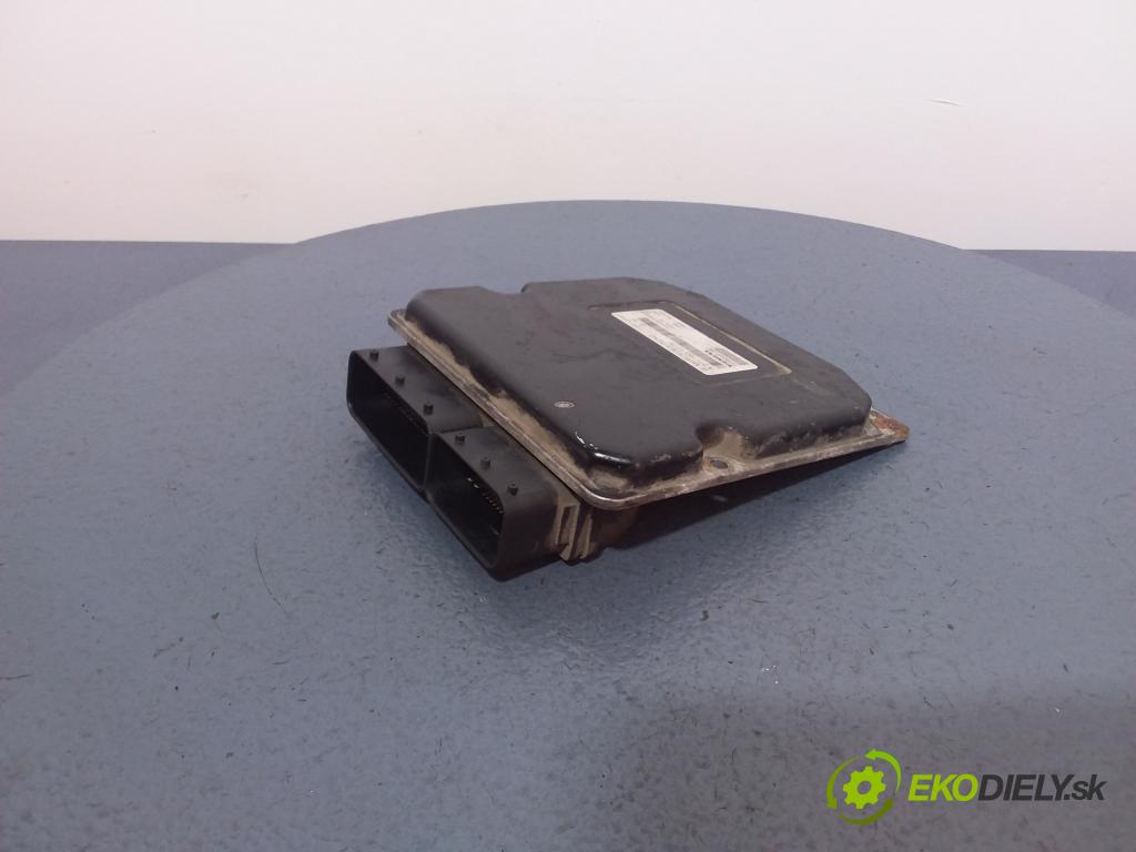 Mercedes-benz C 200 2002 riadiaca jednotka Motor: A2711531779