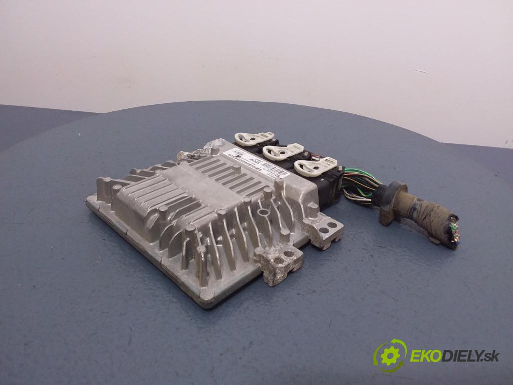 Ford Focus 2007 riadiaca jednotka Motor: 7M51-12A650-AP