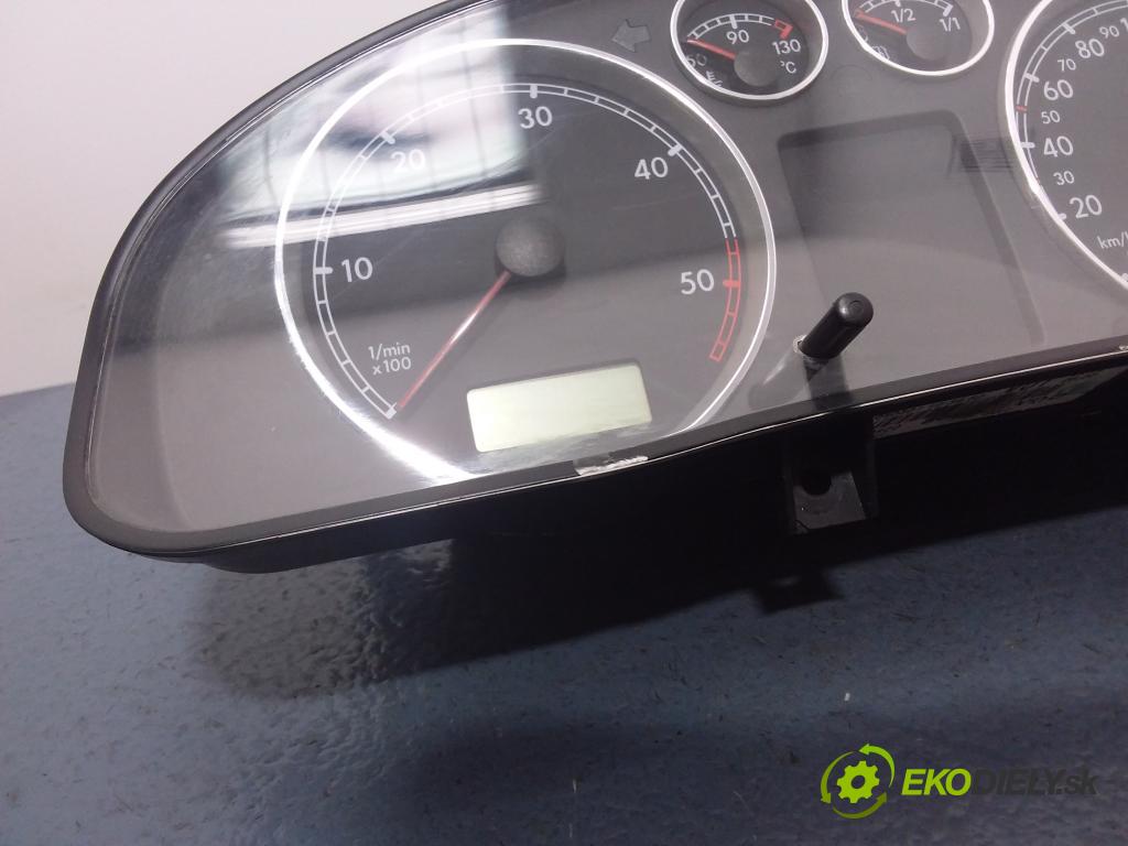 Volkswagen Passat 2001 prístrojovka/ budíky 3B0920806A
