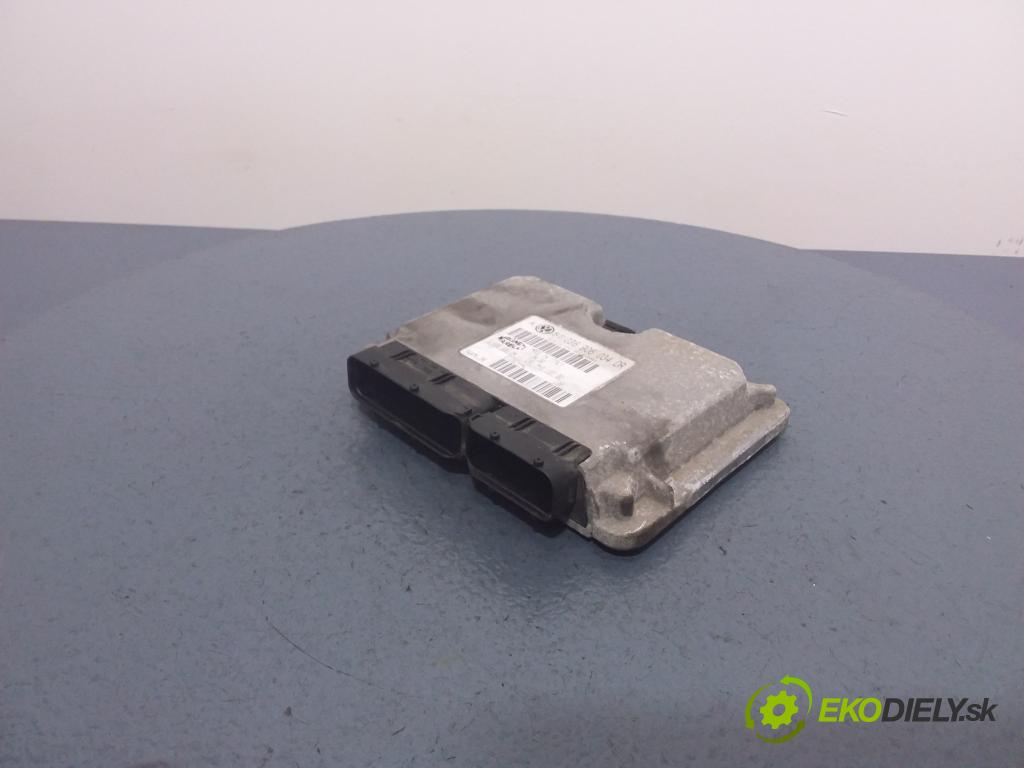 Vw Bora 2002 řídící jednotka Motor: 036906034DR