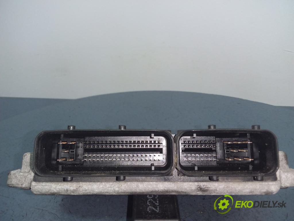 Vw Bora 2002 řídící jednotka Motor: 036906034DR