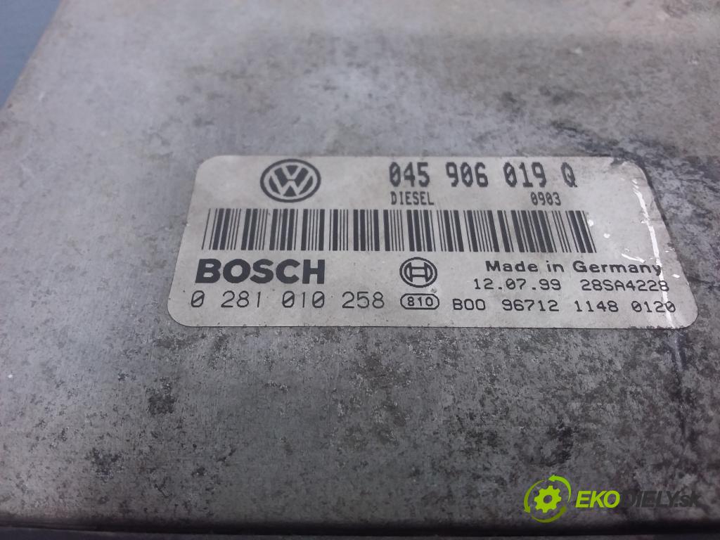 Volkswagen Lupo 1999 řídící jednotka Motor: 045906019Q