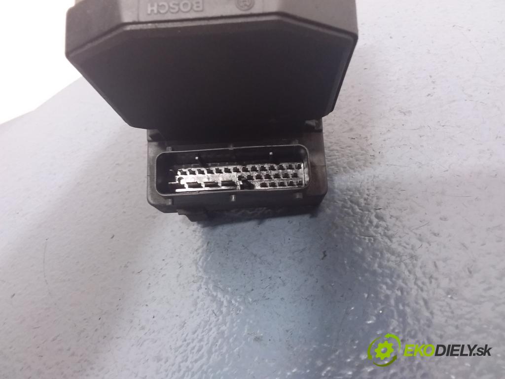 Audi A6 1998 čerpadlo ABS x 8E0614111C