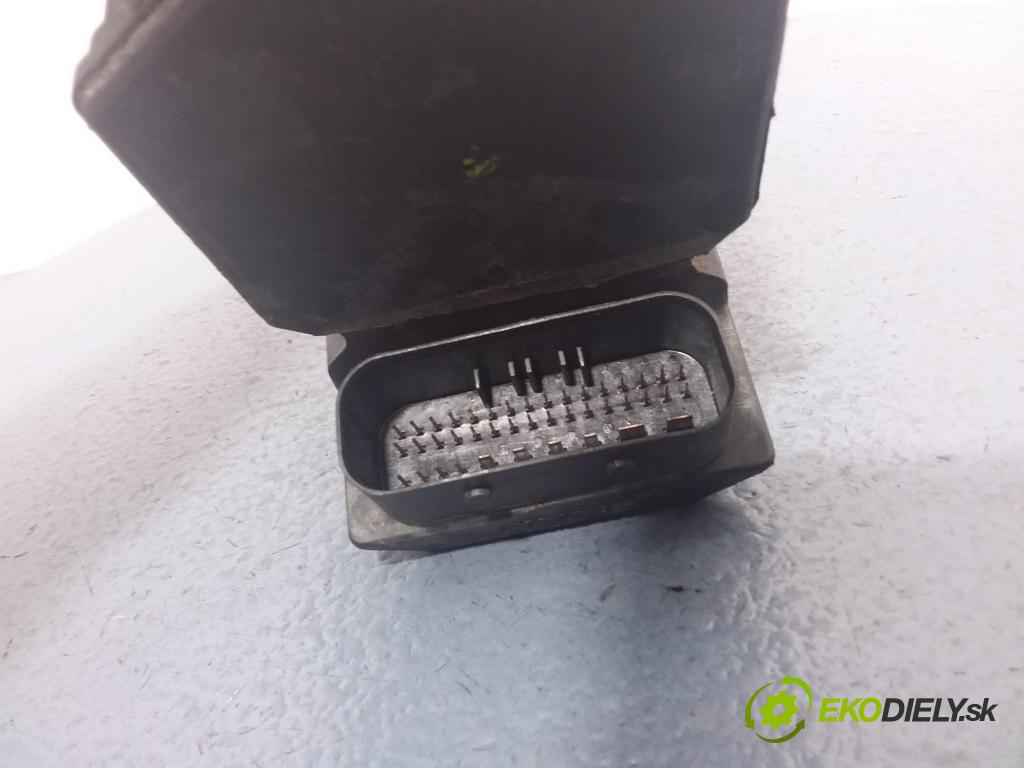 Bmw Seria 7 0 čerpadlo ABS x 6764446