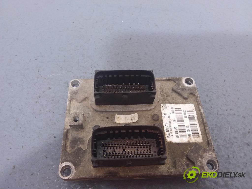 Fiat Stilo 2003 řídící jednotka Motor: 55186425