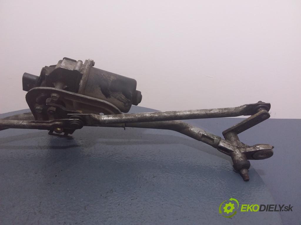Audi A6 2000 mechanismus motorek Stěrače: před 8D1955113C