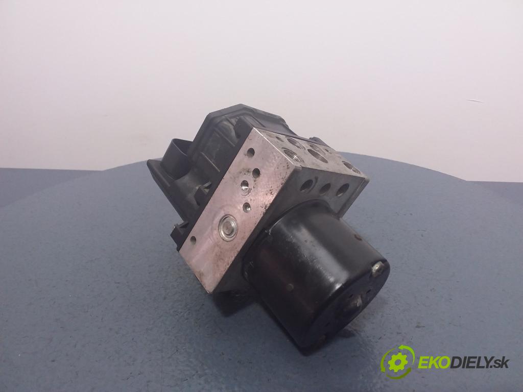 Skoda Fabia 2004 čerpadlo ABS x 6Q0614117E