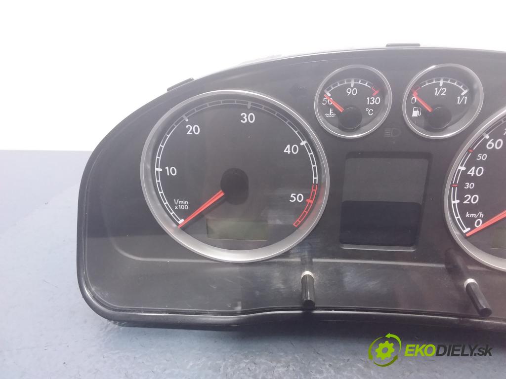 Volkswagen Passat 2001 prístrojovka/ budíky 3B0920825A