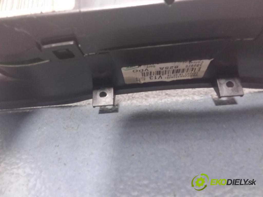 Volkswagen Passat 2001 prístrojovka/ budíky 3B0920825A