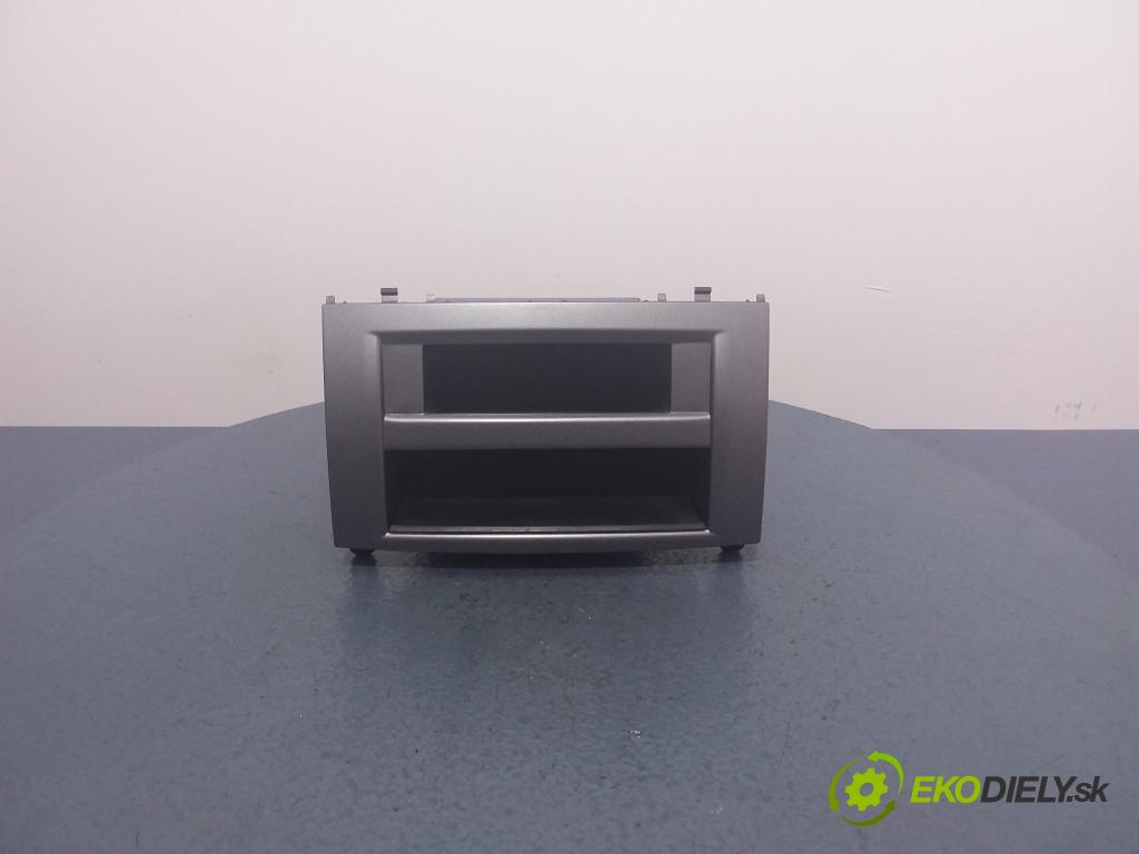 Peugeot 407 2006 Zobrazit: Rádio: / GPS 9657882780