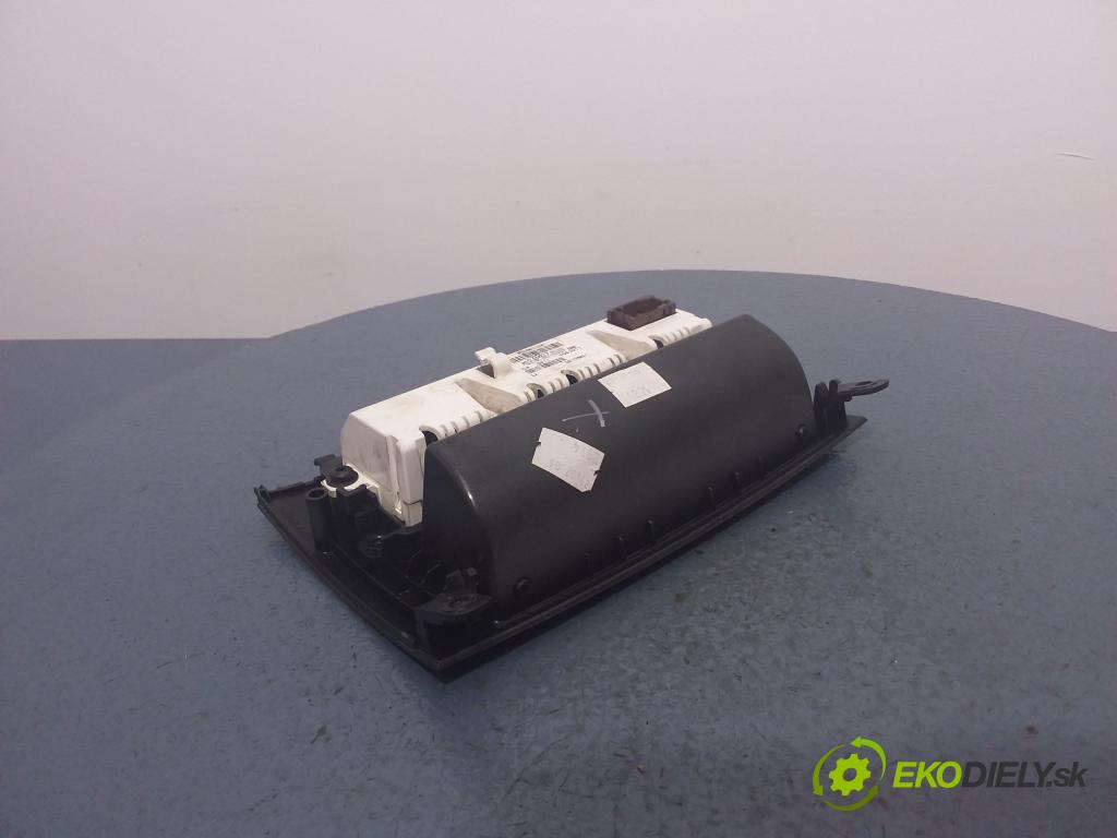 Peugeot 407 2006 Zobrazit: Rádio: / GPS 9657882780