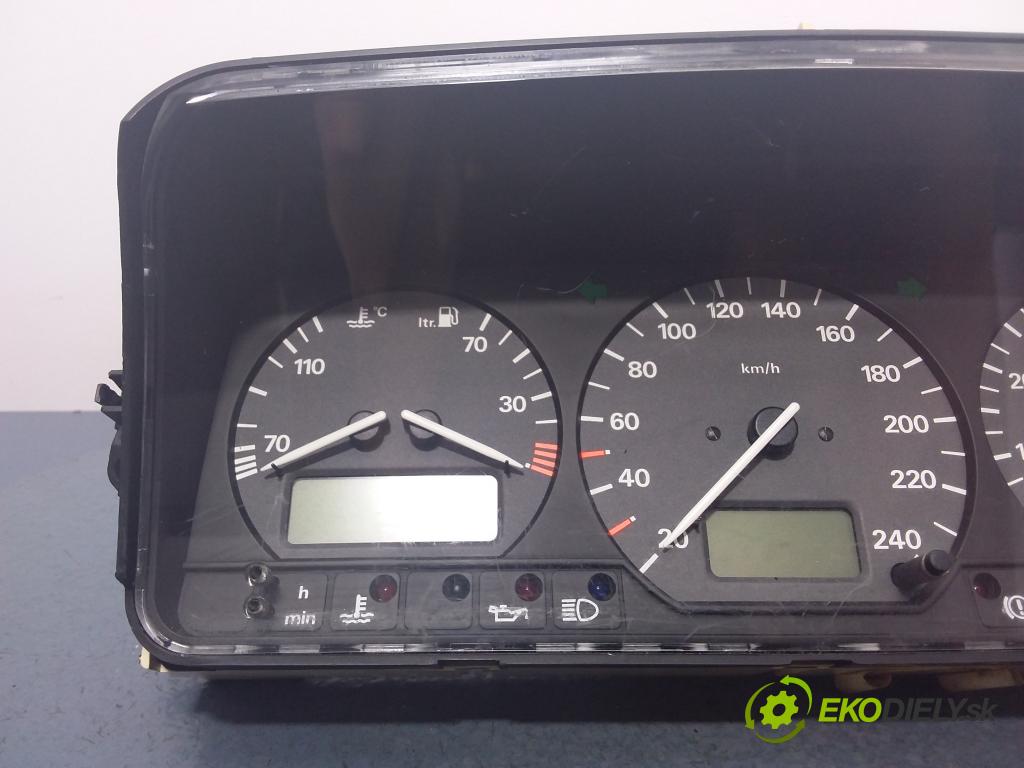 Volkswagen Passat 1994 prístrojovka/ budíky 3A0919033E