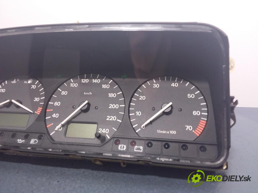 Volkswagen Passat 1994 prístrojovka/ budíky 3A0919033E