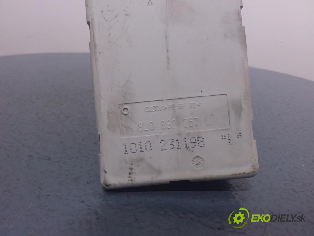 Audi A4 1996 pompa Centrálny: Zámok: 8L0862257L