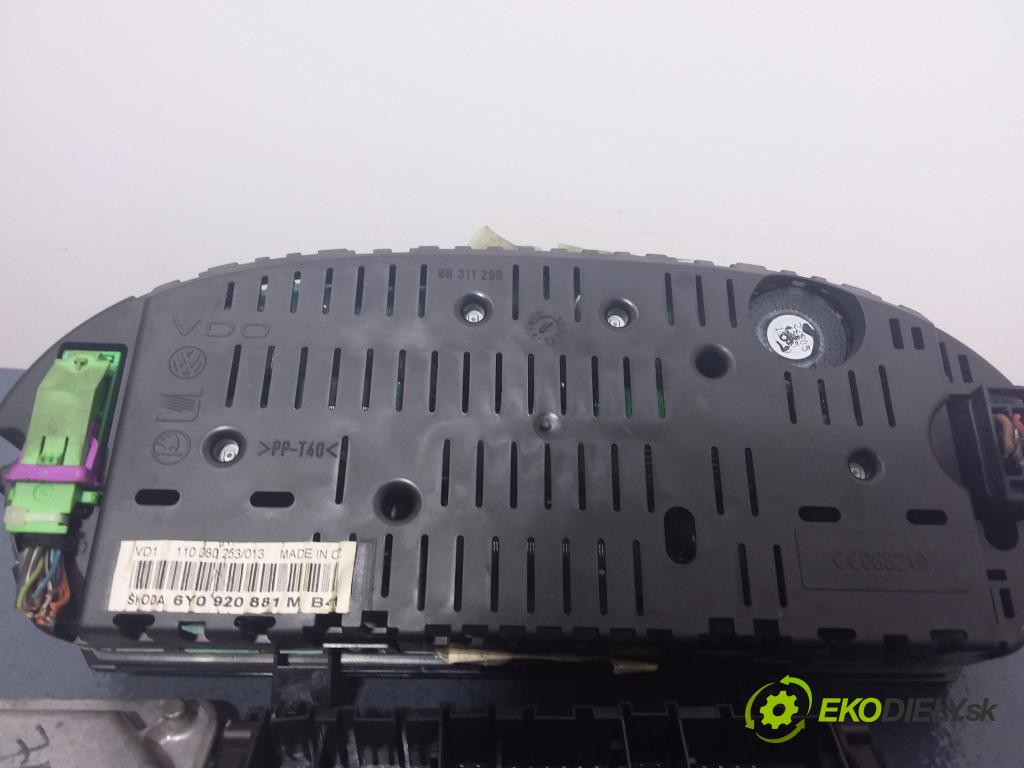 Skoda Fabia 2004 řídící jednotka Motor: 03E906033A
