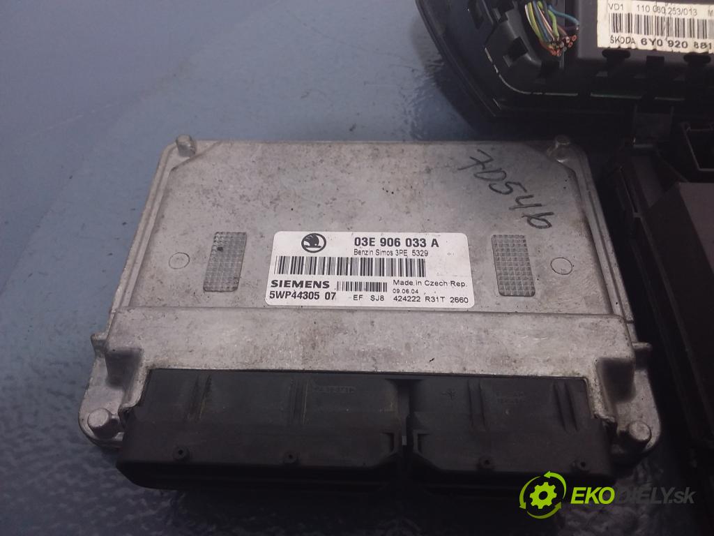 Skoda Fabia 2004 řídící jednotka Motor: 03E906033A