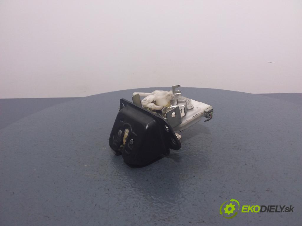 Subaru Legacy 2008 zámek Klapky: kufr 01