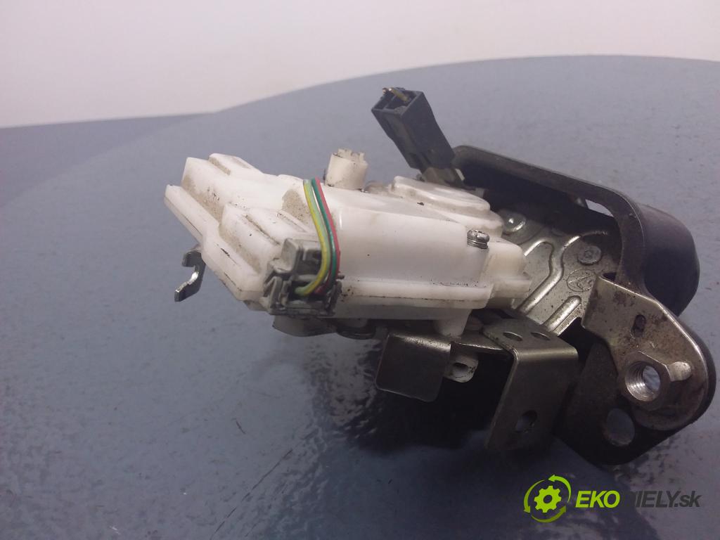 Subaru Legacy 2008 zámek Klapky: kufr 01