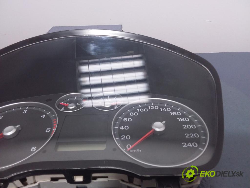 Ford Focus 2005 prístrojovka/ budíky 4M5T-10849-GN