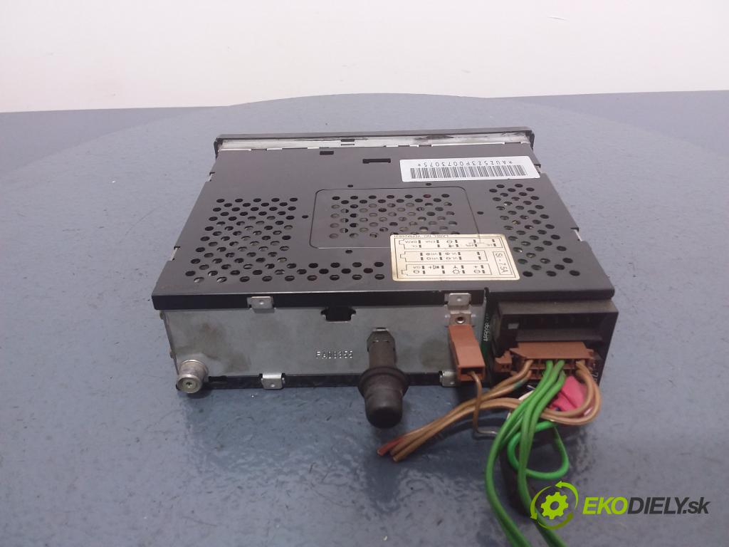 Audi 80 1988 Radio I Navigace: 4A0035186