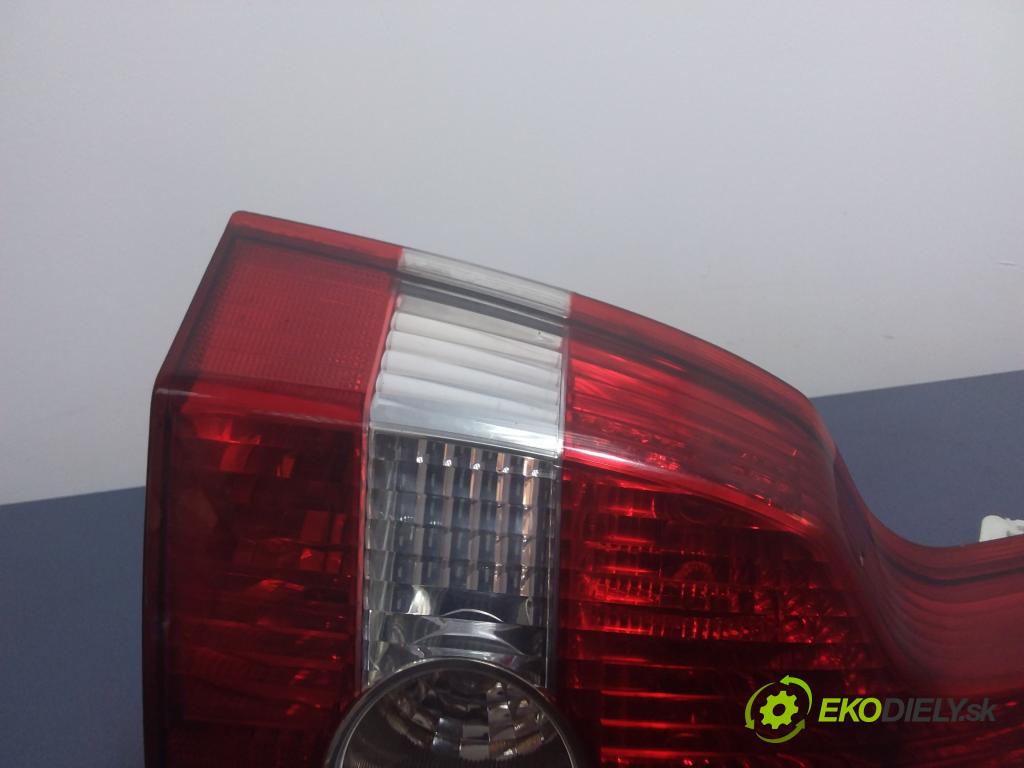 Volvo V50  2005 100 kW COMBI 5D 2.0D 136KM Svetlo zadné ľavé 30698918