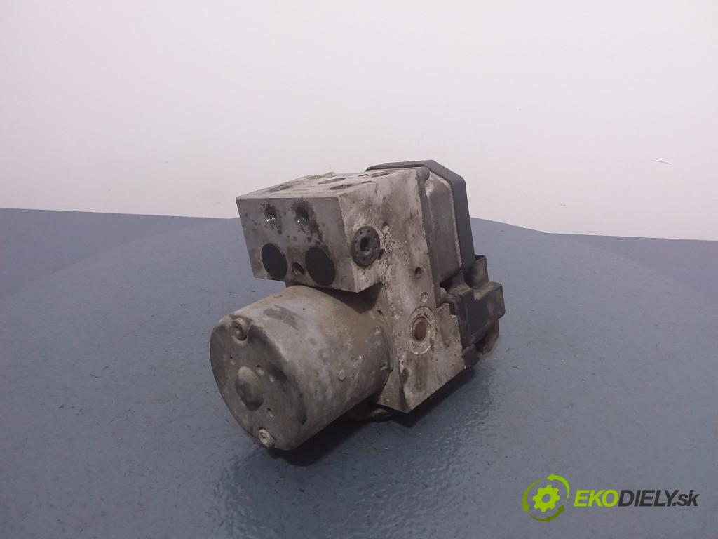 Volkswagen Passat 1998 čerpadlo ABS x 8E0614111B