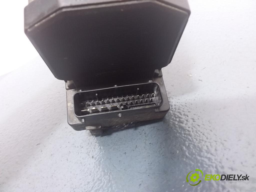 Audi A6 1998 čerpadlo ABS x 8E0614111B