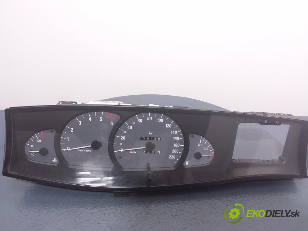 Opel Omega 2002 prístrojovka/ budíky 13109657BL